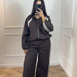 Emma set Brown